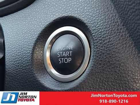 Used 2025 Toyota Corolla LE w/ LE Premium Package image 22