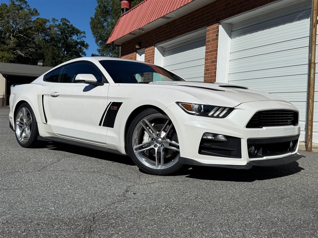 Used 2017 Ford Mustang GT Premium RWD image 27