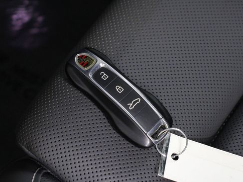 Certified 2021 Porsche 911 Carrera S image 33