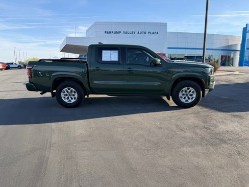 Used 2024 Nissan Frontier SV w/ Technology Package image 2