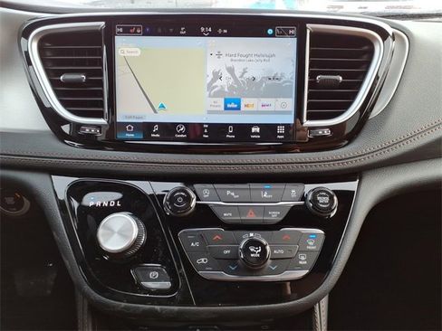 New 2026 Chrysler Pacifica Pinnacle image 21