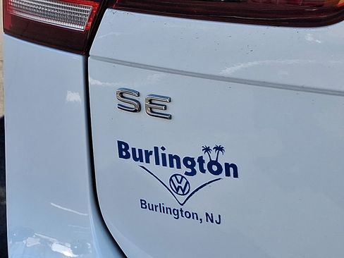 Certified 2023 Volkswagen Tiguan SE w/ Panoramic Sunroof Package image 32