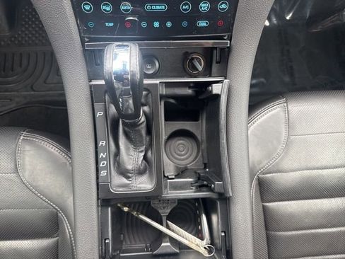 Used 2018 Ford Taurus SHO w/ Driver Assist Package AWD/4WD image 17