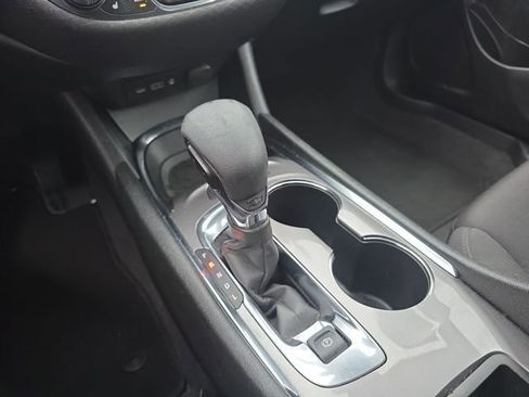 Used 2024 Chevrolet Malibu LT FWD image 22