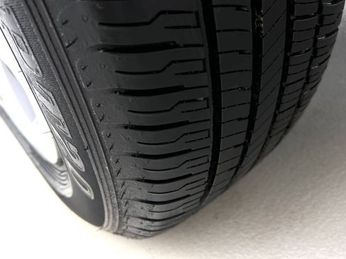 Used 2022 Toyota RAV4 LE image 29