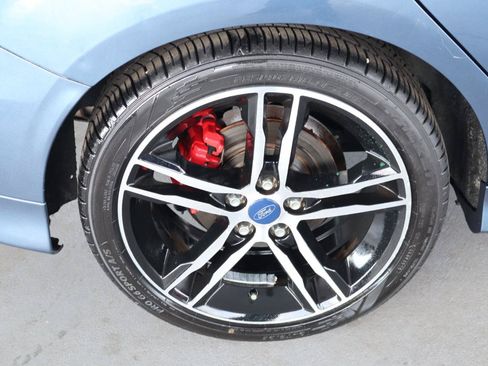 Used 2018 Ford Focus ST FWD image 42