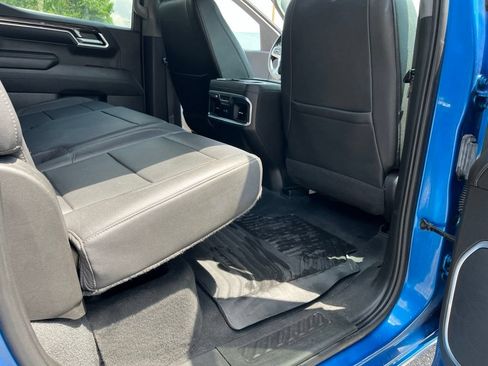 Used 2022 Chevrolet Silverado 1500 LTZ w/ LTZ Convenience Package II AWD/4WD image 31