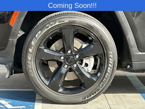 Used 2023 Jeep Grand Cherokee L Laredo AWD/4WD image 27