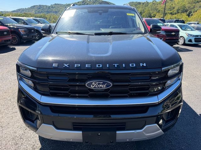 Used 2025 Ford Expedition Platinum AWD/4WD image 12