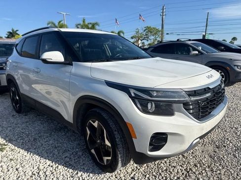 Used 2025 Kia Seltos S FWD image 3