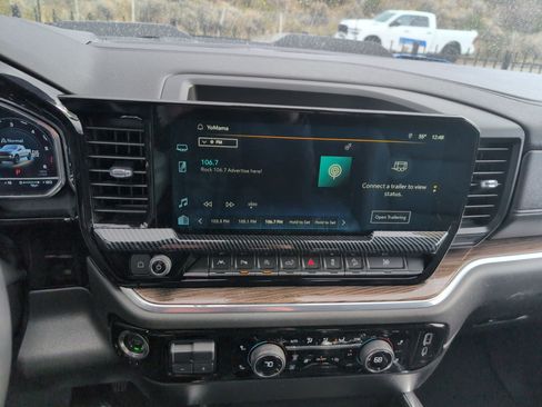 Used 2022 Chevrolet Silverado 1500 LT Trail Boss w/ LT Trail Boss Premium Package image 25