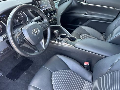 Used 2024 Toyota Camry SE FWD image 4