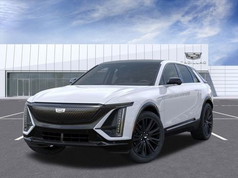 New 2026 Cadillac Lyriq Signature Sport w/ LPO, ONYX Package image 6