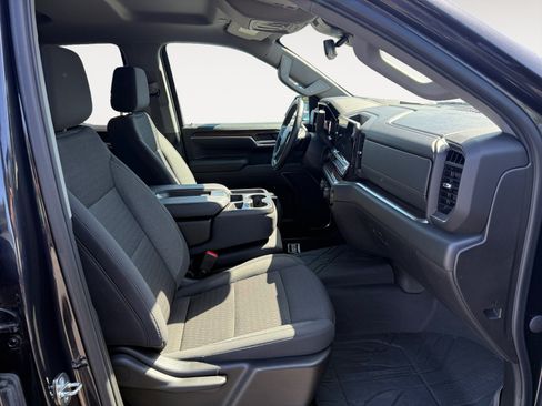 Used 2023 Chevrolet Silverado 1500 RST AWD/4WD image 19
