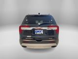 Used 2020 GMC Acadia SLE w/ Driver Convenience Package image 3