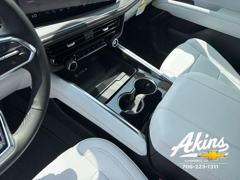 New 2025 Chevrolet Tahoe Premier AWD/4WD image 17