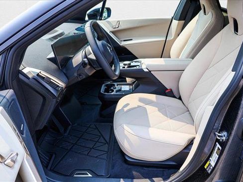 Used 2026 BMW iX xDrive60 image 12