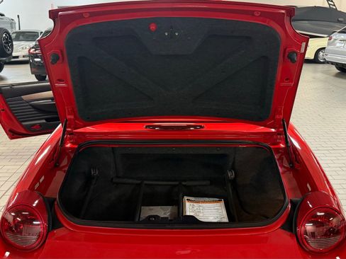 Used 2005 Ford Thunderbird image 10