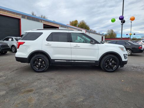 Used 2016 Ford Explorer XLT image 6
