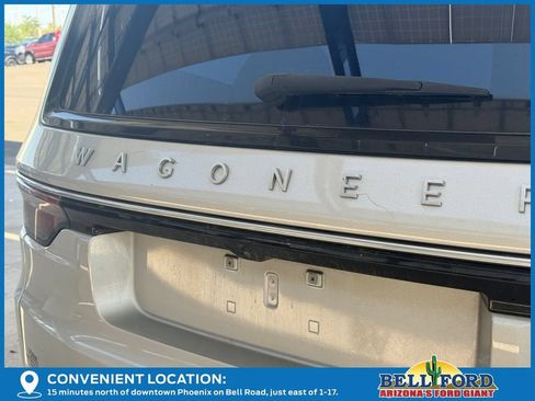 Used 2024 Jeep Wagoneer Series II w/ Premium Group I AWD/4WD image 13