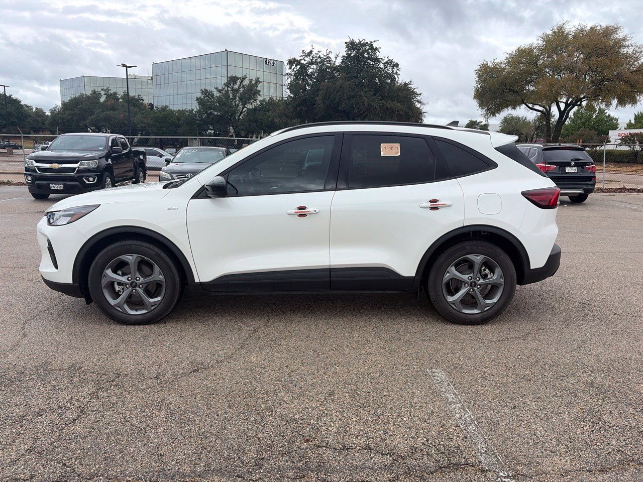 Used 2025 Ford Escape ST-Line w/ Tech Pack #1 FWD image 7