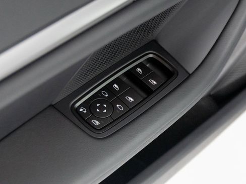 New 2026 Porsche Taycan 4 image 15