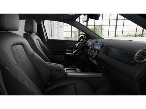 New 2026 Mercedes-Benz GLA 250 4MATIC image 4