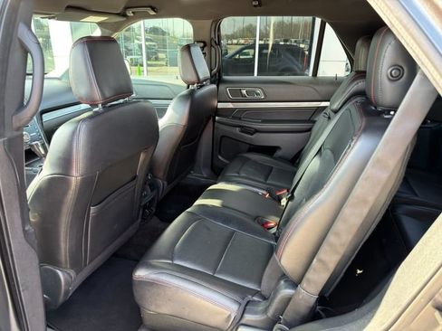 Used 2018 Ford Explorer Sport AWD/4WD image 15