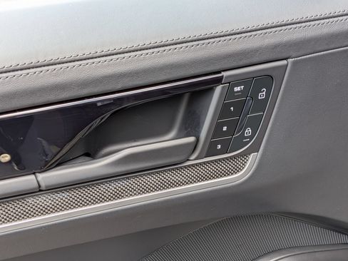Certified 2025 Porsche Cayenne Coupe AWD/4WD image 14