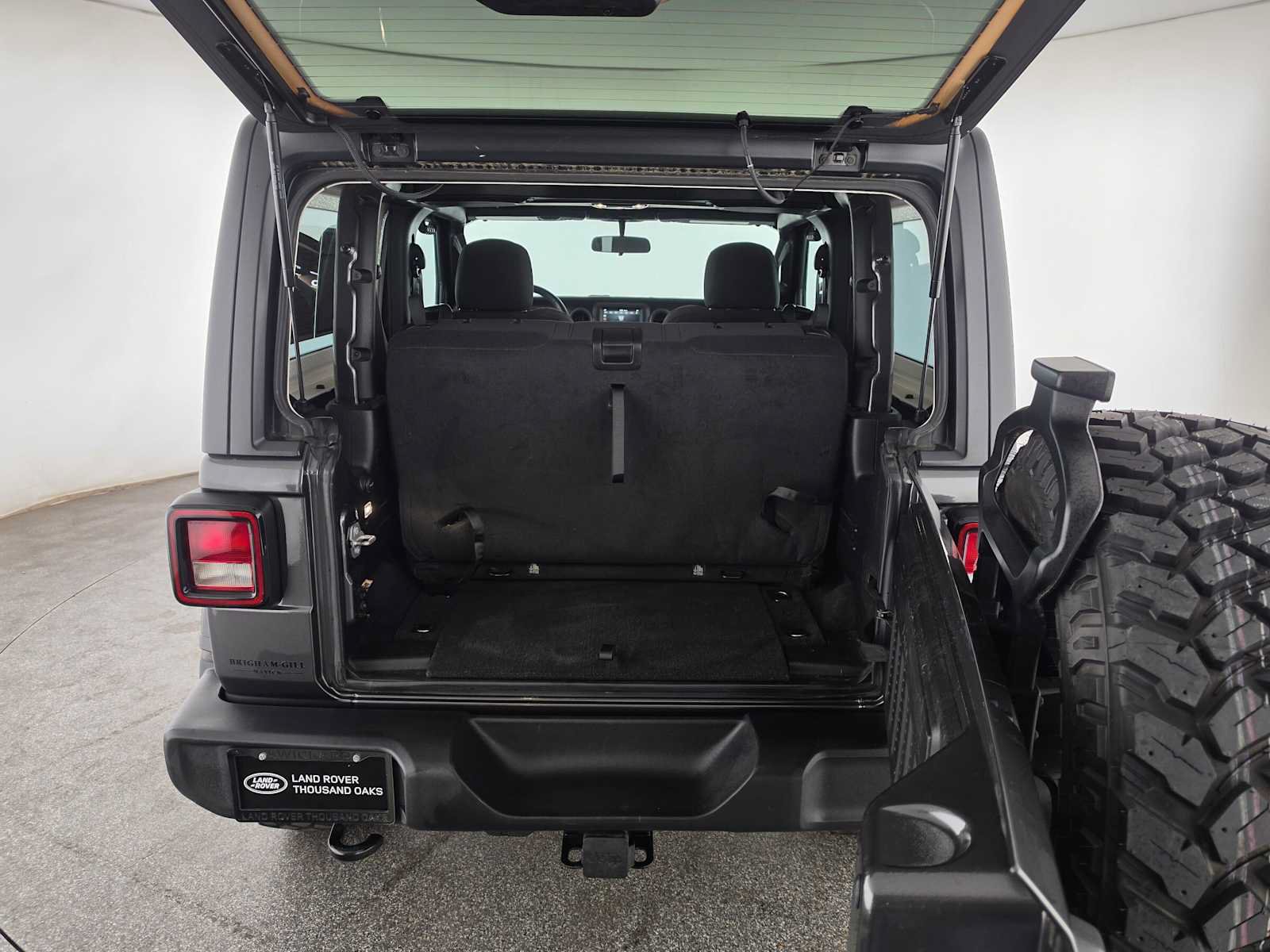 Used 2023 Jeep Wrangler Sport AWD/4WD image 14