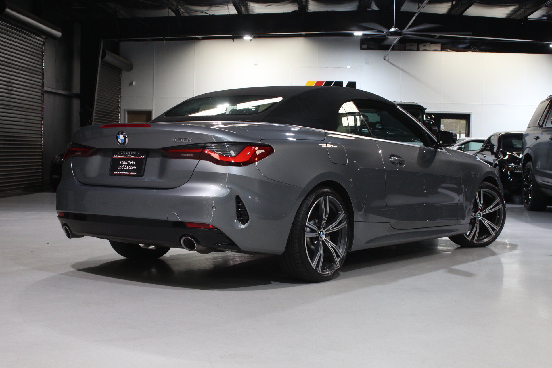 Used 2024 BMW 430i Convertible w/ Premium Package RWD image 22