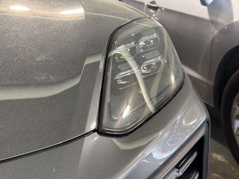 Certified 2025 Porsche Cayenne S AWD/4WD image 6