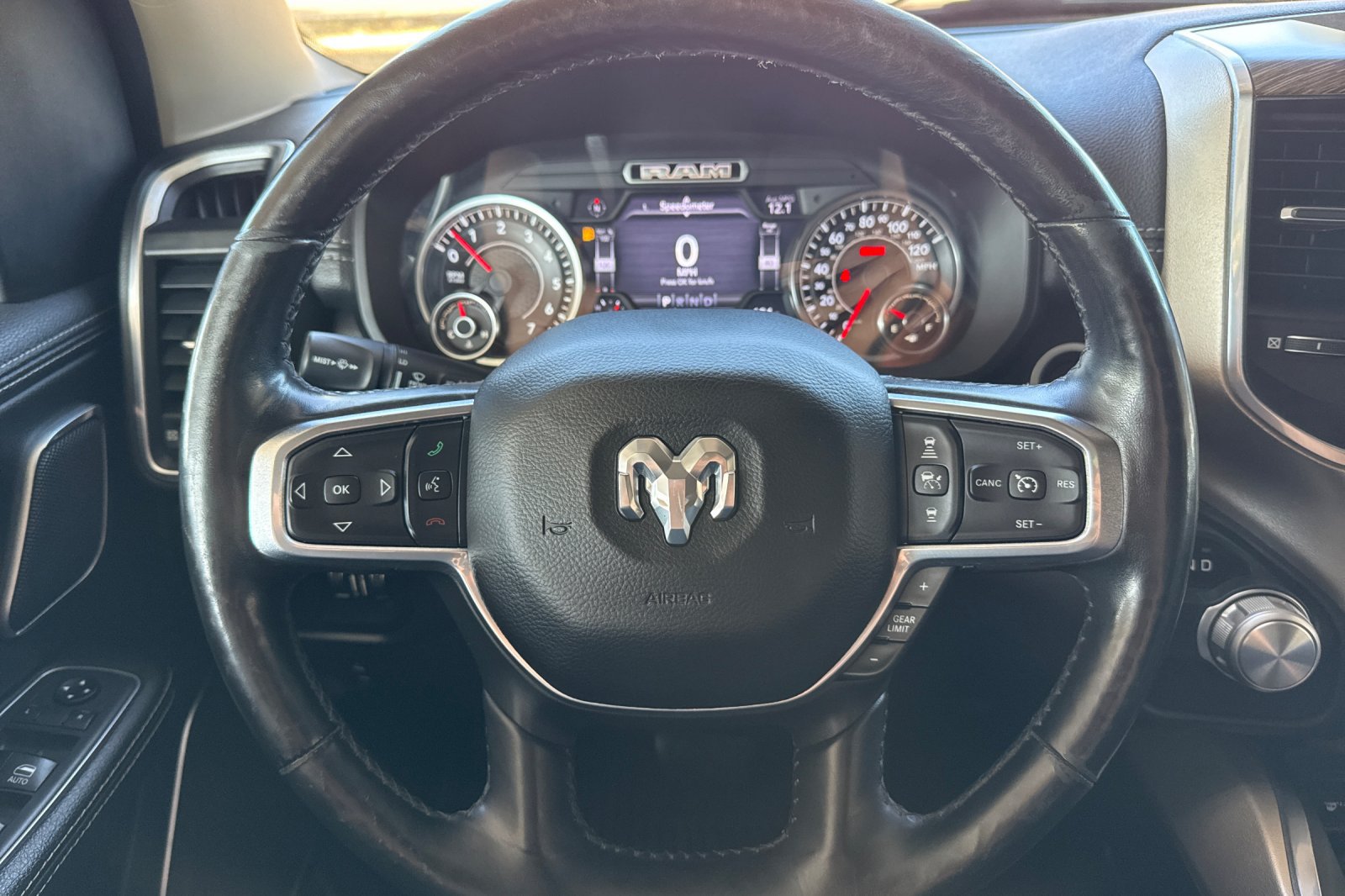 Used 2019 RAM 1500 Laramie RWD image 34