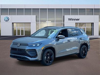 New 2025 Volkswagen Tiguan SE R-Line