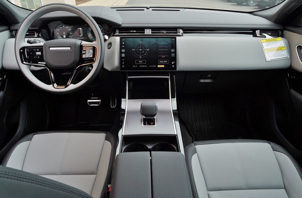 Used 2026 Land Rover Range Rover Velar Dynamic SE AWD/4WD image 9
