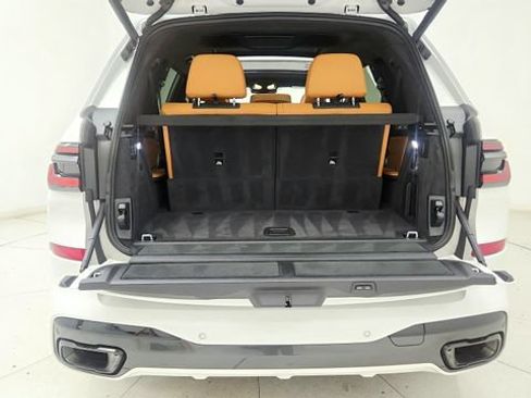 Used 2024 BMW X7 xDrive40i w/ M Sport Package AWD/4WD image 29