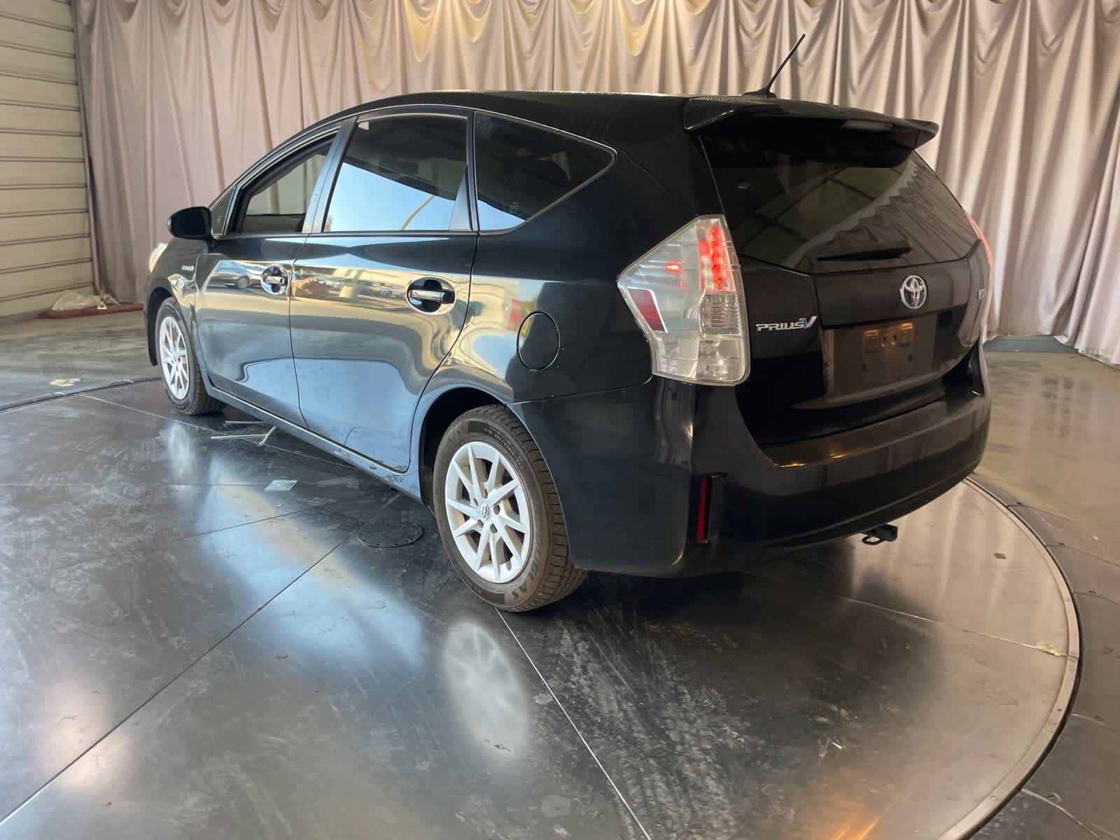 Used 2012 Toyota Prius V Three w/ Preferred Accessory Pkg FWD image 7