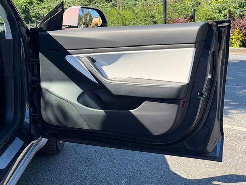 Used 2019 Tesla Model 3 Long Range AWD/4WD image 31