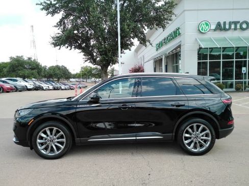 Used 2022 Lincoln Corsair AWD image 10