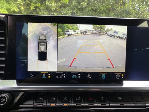 Used 2023 Chevrolet Silverado 1500 LTZ image 27