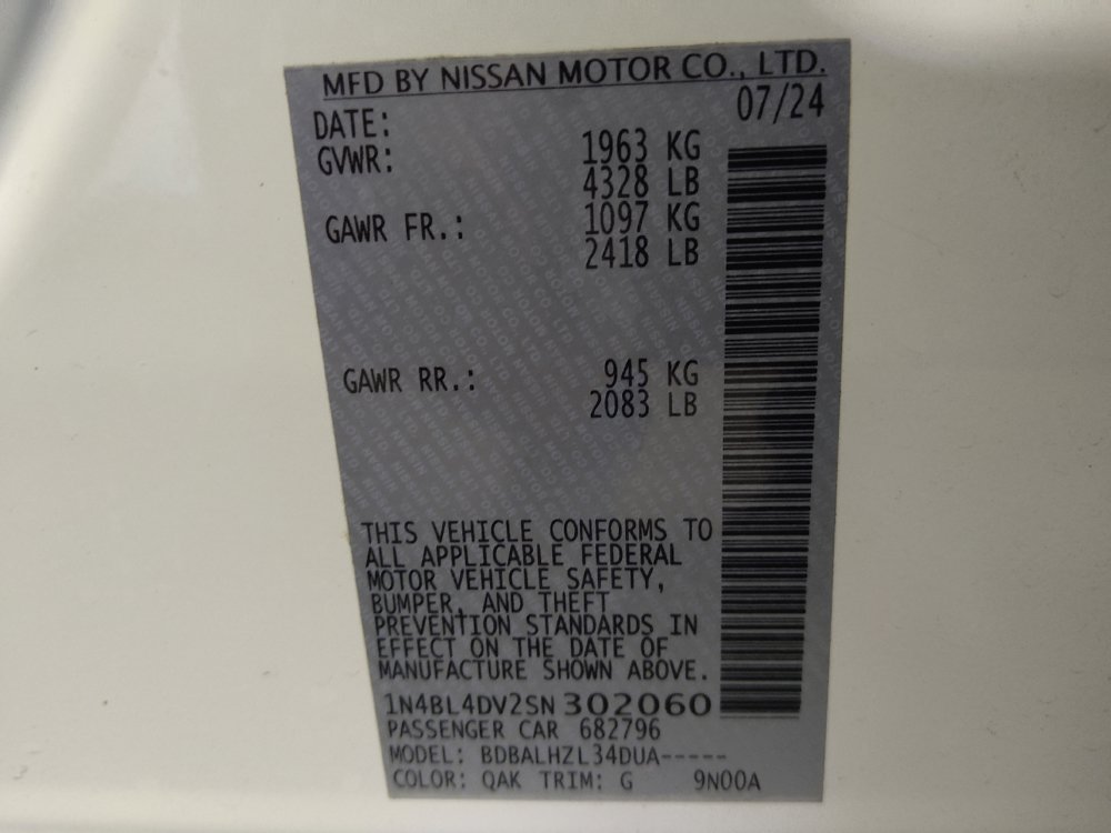 Used 2025 Nissan Altima 2.5 SV FWD image 33