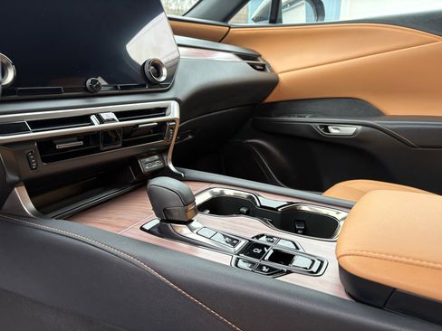 Used 2025 Lexus RX 350 AWD image 37