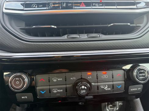 Used 2024 Jeep Compass Trailhawk image 22