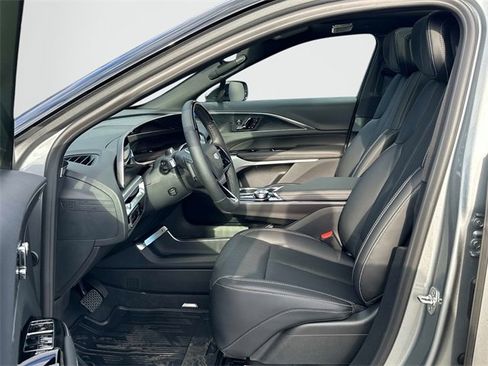 Used 2026 Cadillac Lyriq Premium Sport image 10