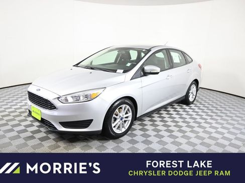 Used 2017 Ford Focus SE FWD image 1