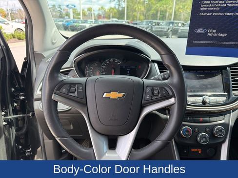 Used 2020 Chevrolet Trax LT w/ Redline Edition image 21