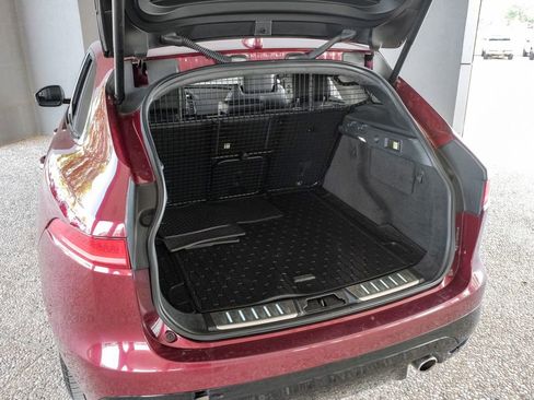 Used 2017 Jaguar F-PACE S image 66