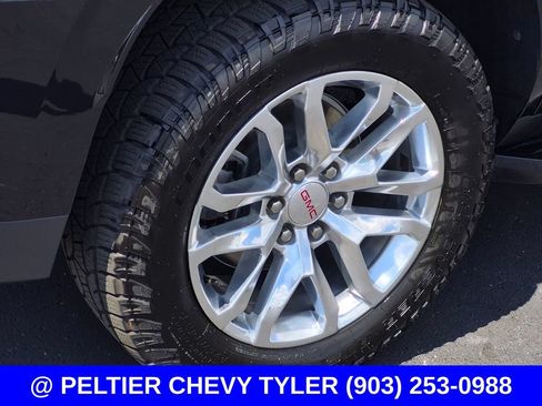 Used 2023 GMC Yukon SLT AWD/4WD image 7