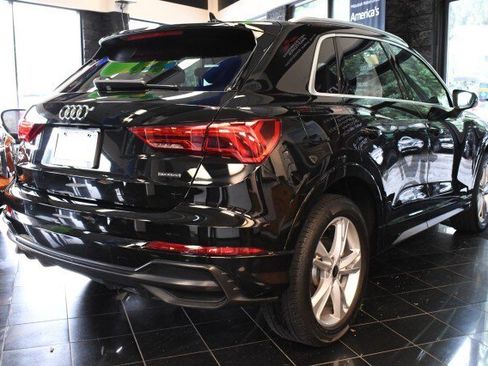 Used 2022 Audi Q3 2.0T Premium Plus w/ Premium Plus Package AWD/4WD image 12