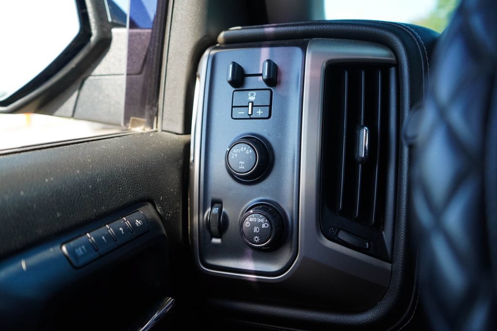 Used 2018 GMC Sierra 1500 Denali w/ Denali Ultimate Package AWD/4WD image 32